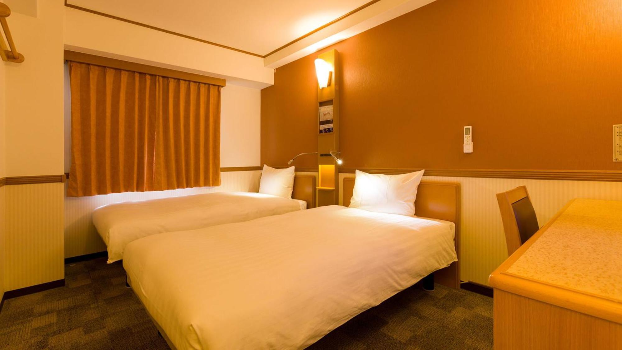 Toyoko Inn Shin-Yokohama Ekimae Honkan Room photo