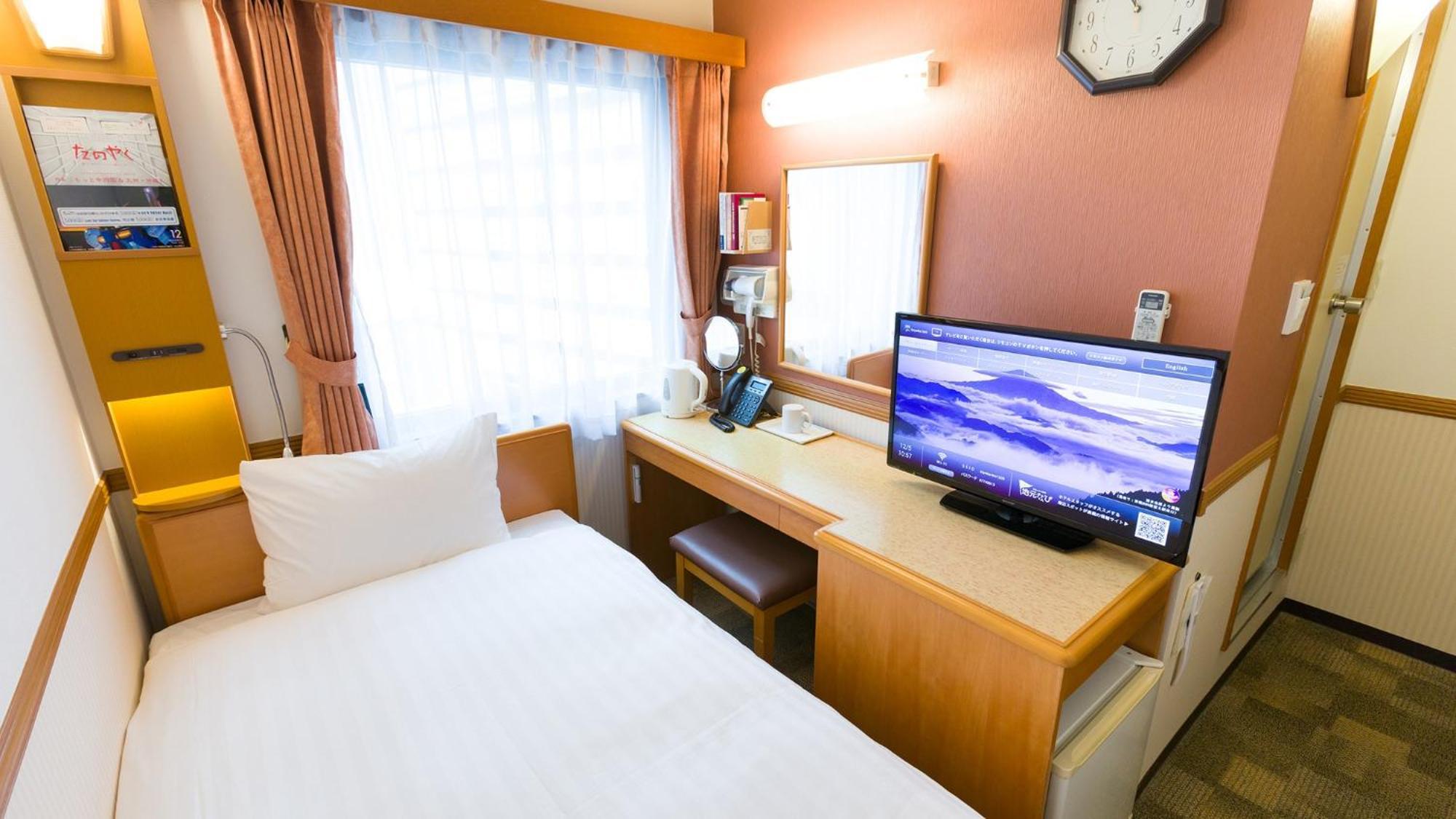 Toyoko Inn Shin-Yokohama Ekimae Honkan Room photo